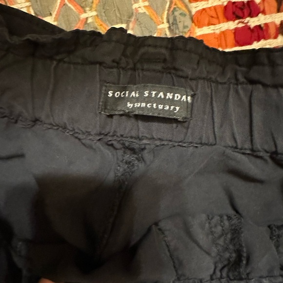 Black Sanctuary brand soft everyday casual pants size Large - Picture 2 of 3